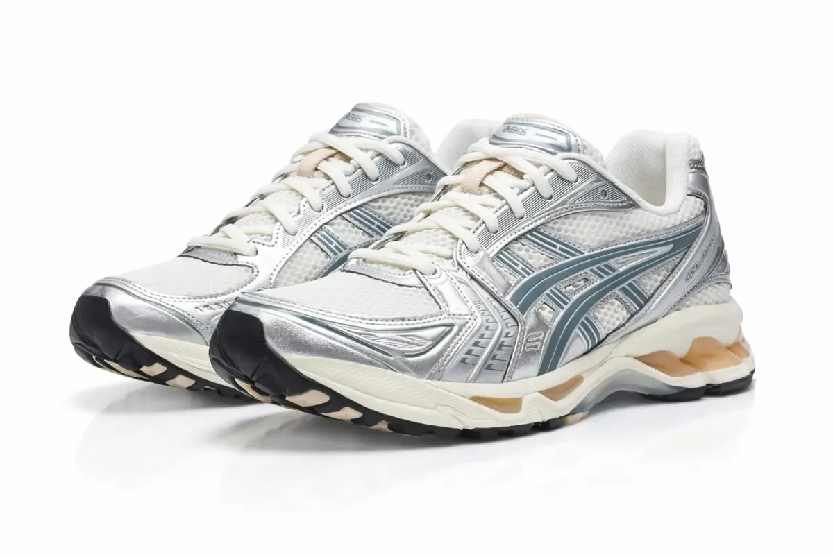 An image of a pair of sneakers Asics Gel-Kayano 14