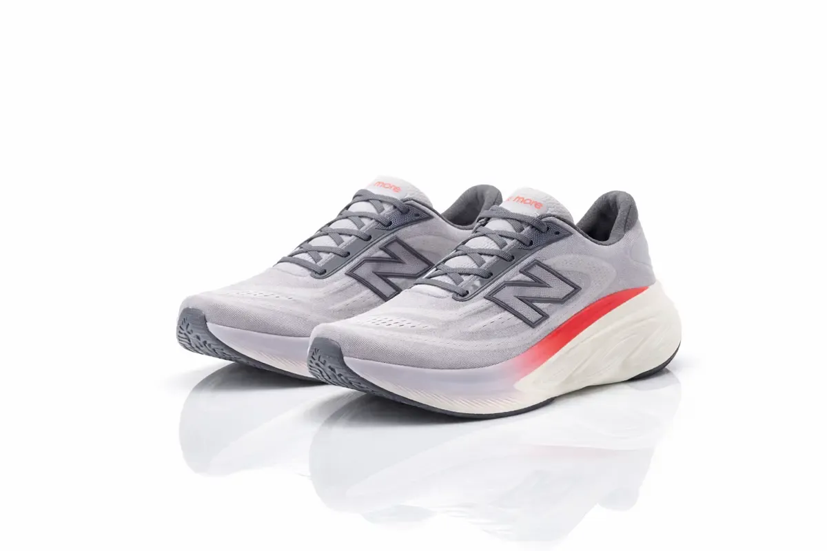 An image of a pair of sneakers New Balance Fresh Foam X More v6