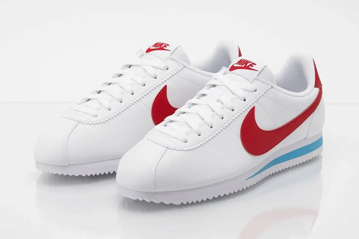 An image of a pair of sneakers Nike Cortez 23