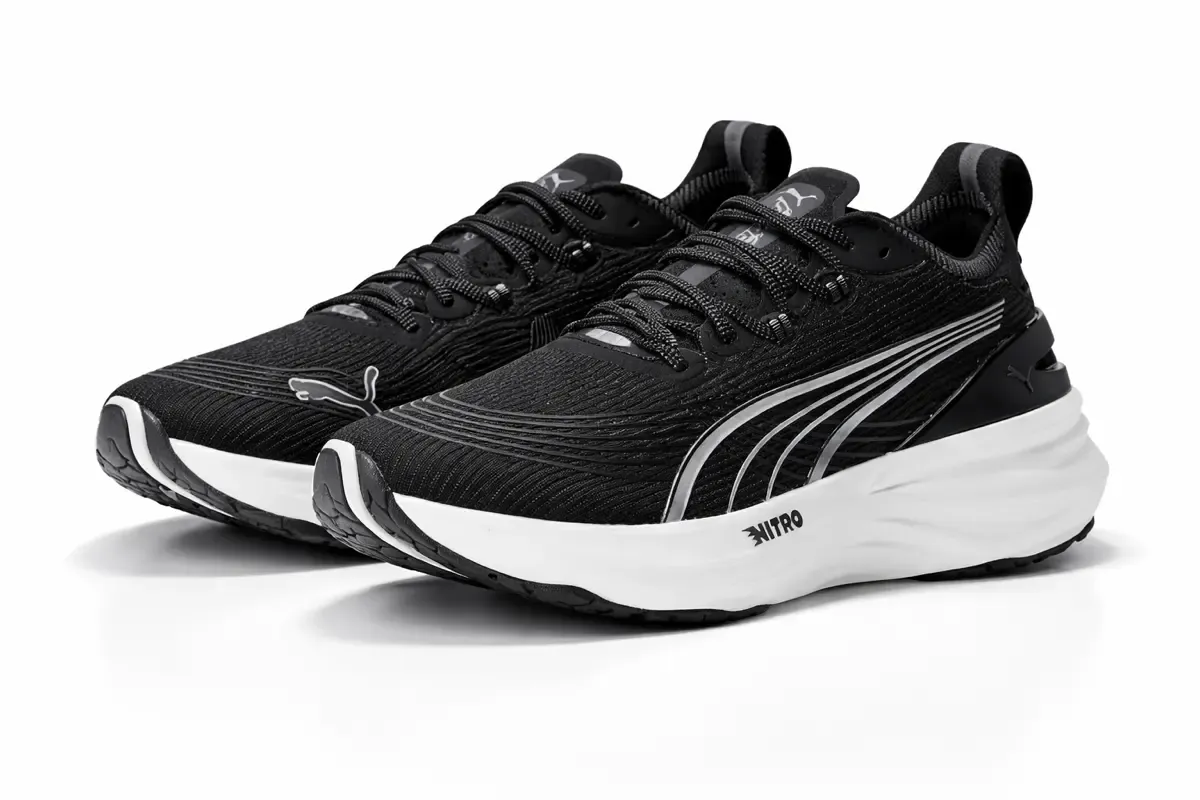 An image of a pair of sneakers Puma ForeverRun Nitro