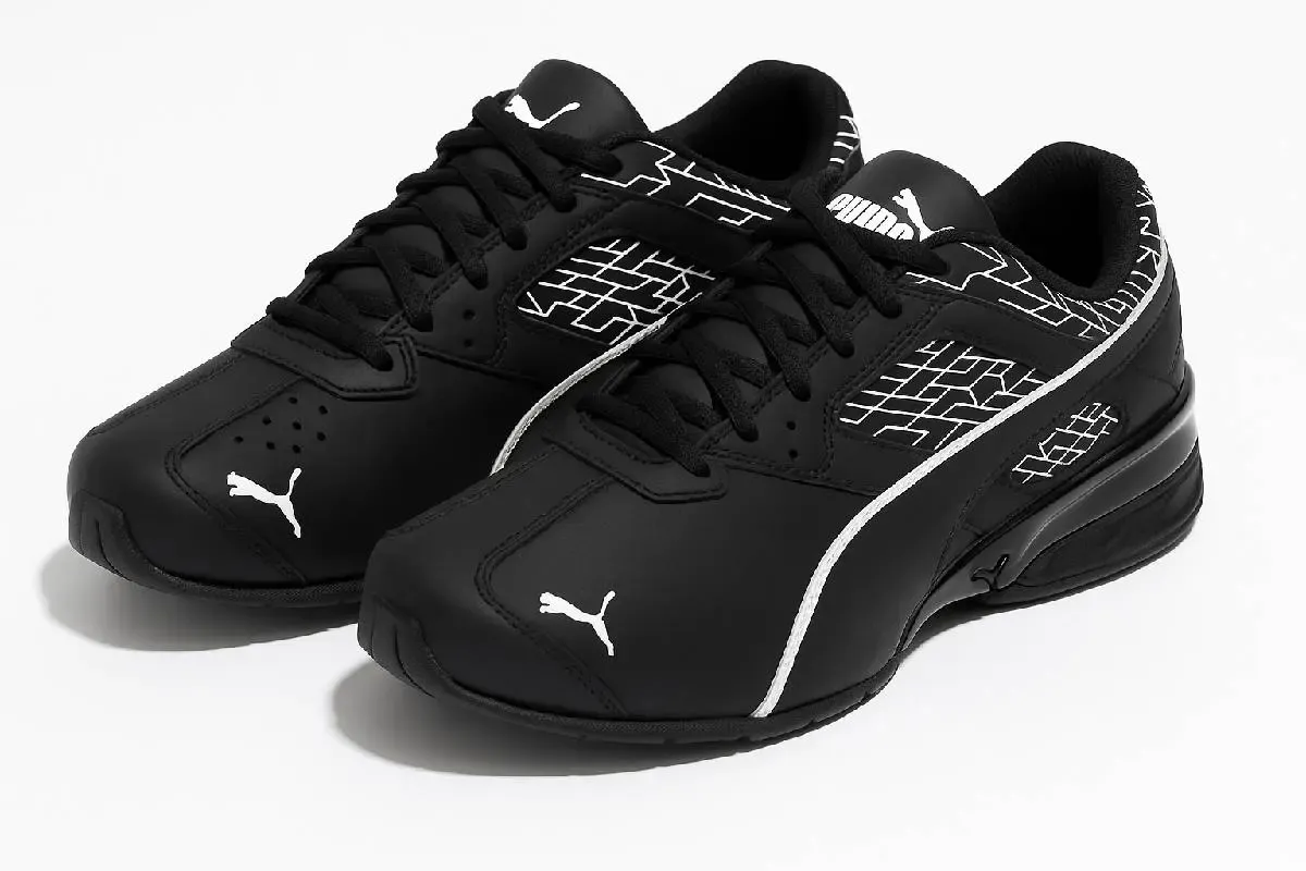 An image of a pair of sneakers Puma Tazon 6