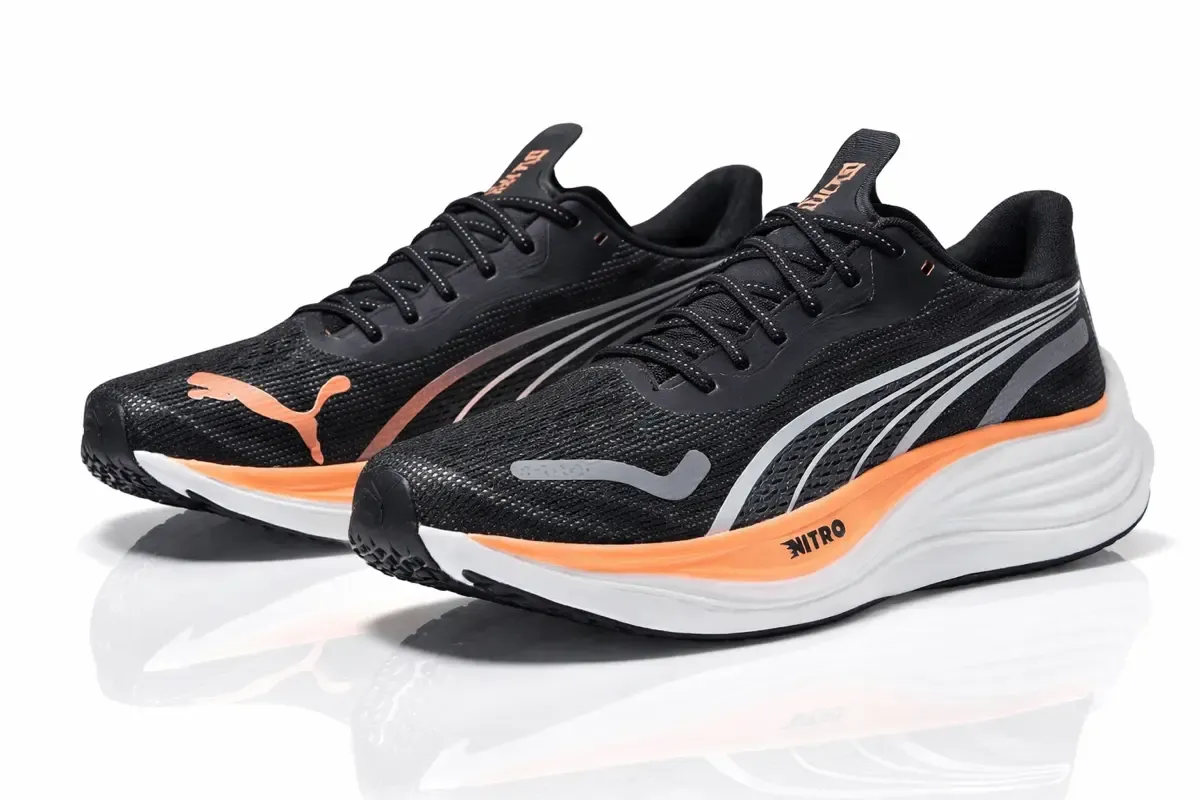 An image of a pair of sneakers Puma Velocity Nitro 3