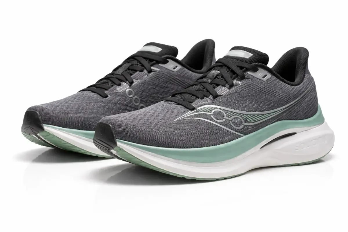 An image of a pair of sneakers Saucony Endorphine Speed 5