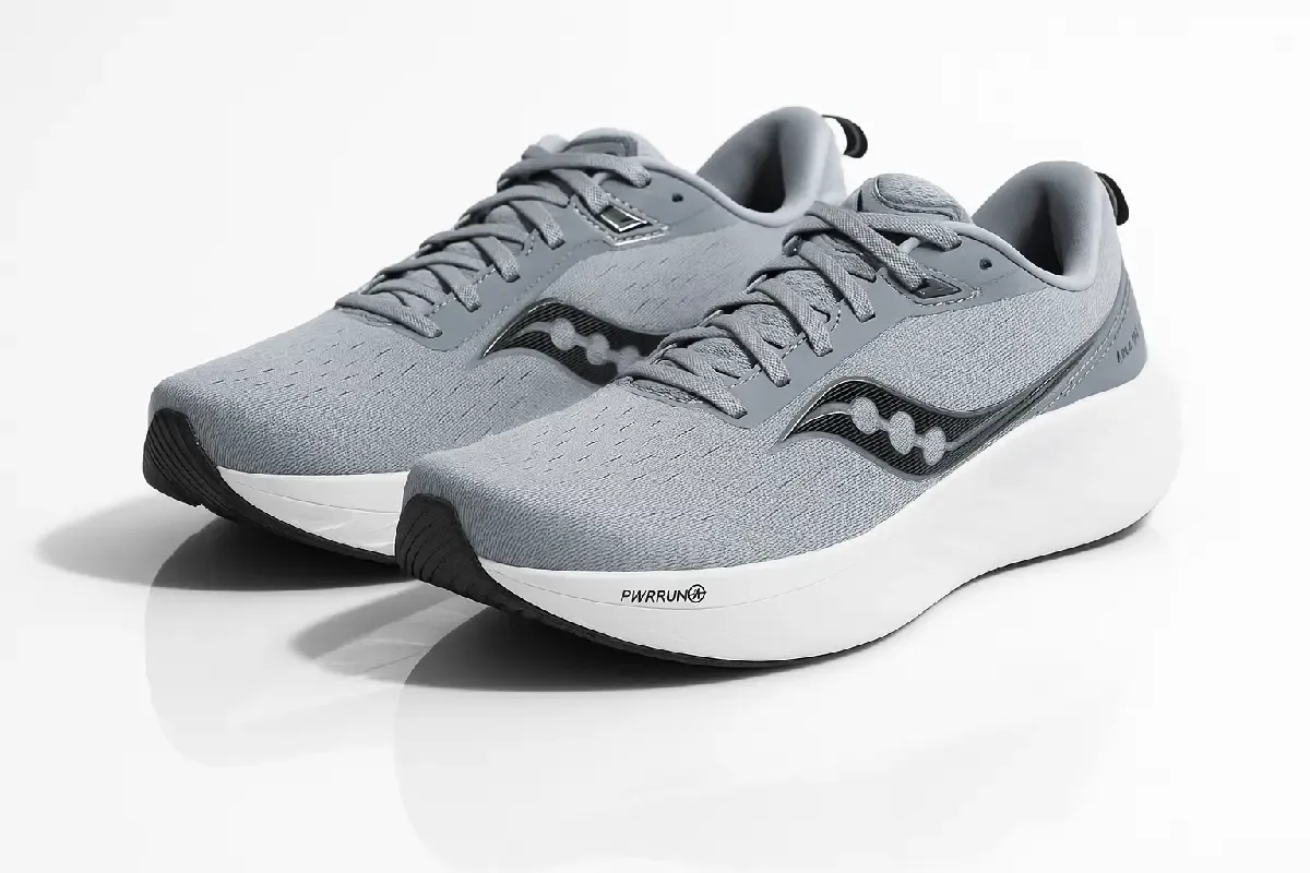 An image of a pair of sneakers Saucony Triumph 22